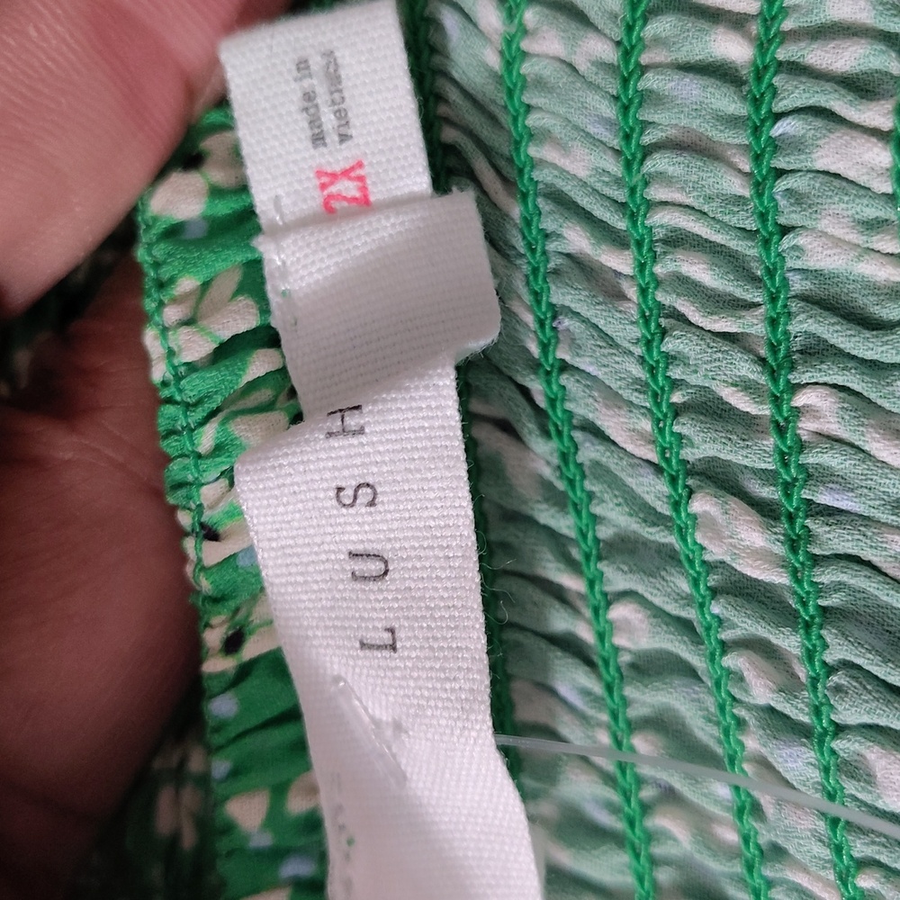 Lush Green Floral Ruched Cami Top 2X Plus Size Adjustable Straps - Picture 12 of 13